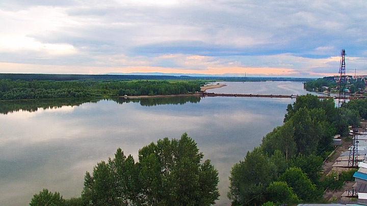 Онлайн веб-камера у Понтонного моста в Бийске